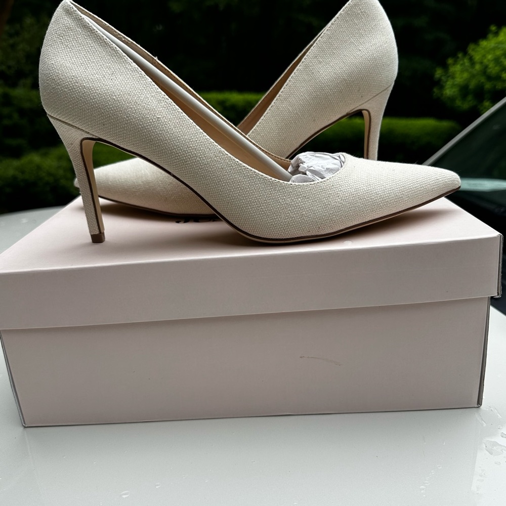 Khaki linen heels from Just Fab . Never worn.